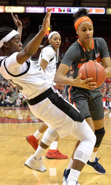 Durr leads No. 2 Louisville to 76-51 rout of No. 15 Orange